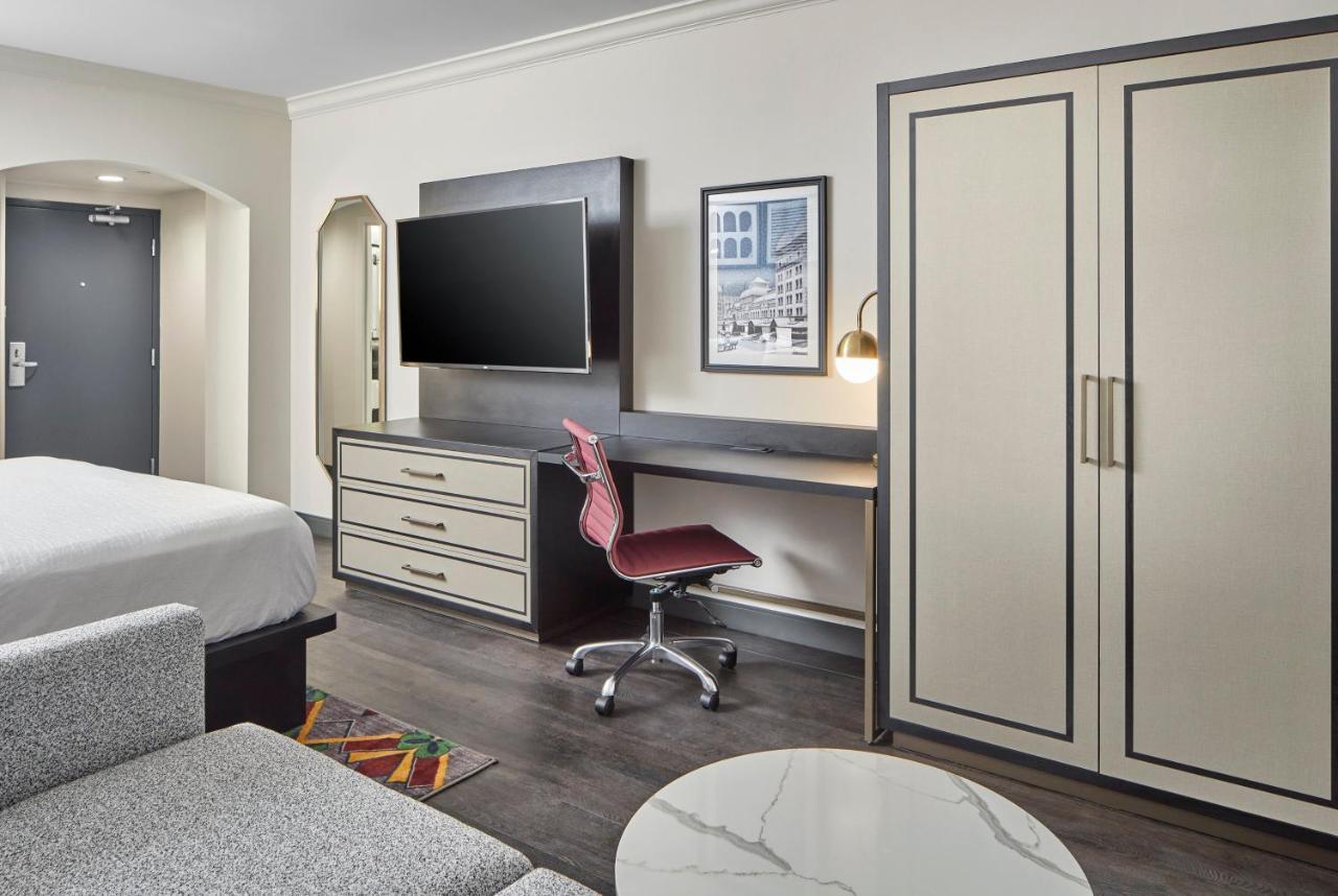 Hotel Indigo Cleveland Downtown By Ihg Exterior photo