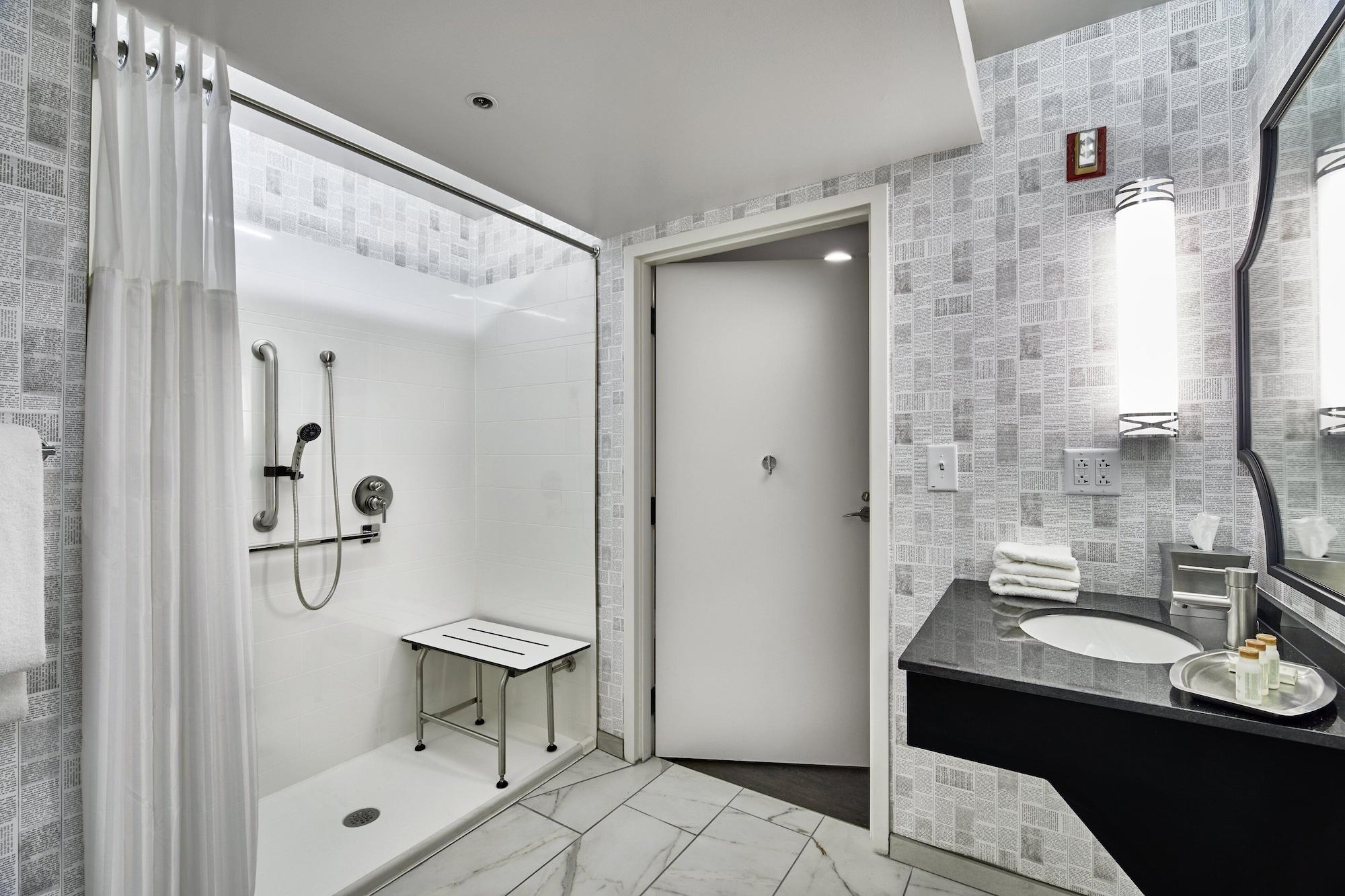 Hotel Indigo Cleveland Downtown By Ihg Exterior photo