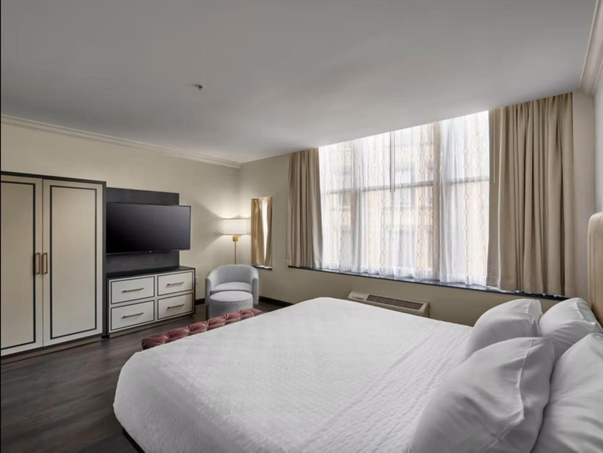 Hotel Indigo Cleveland Downtown By Ihg Exterior photo